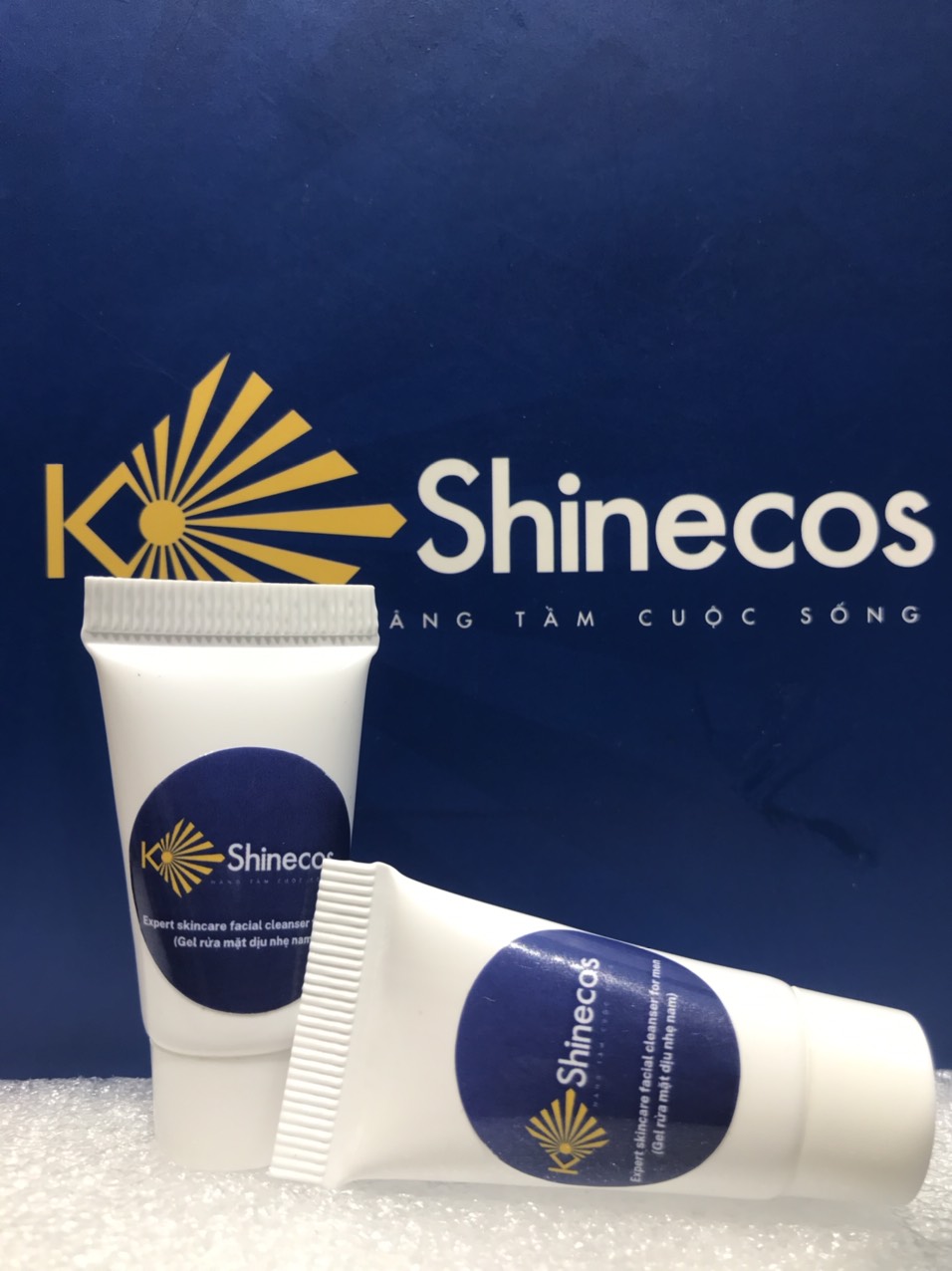 GEL RỬA MẶT NAM KSHINECOS 5ML - Trải Nghiệm