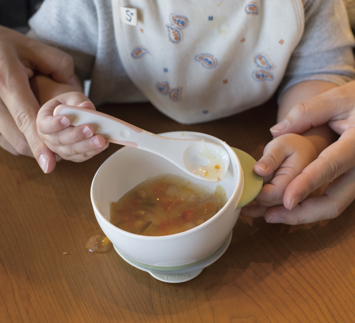 Bộ muỗng và nĩa TLI Richell Nhật Bản - bước 3 có hộp đựng cho bé tự ăn | Baby