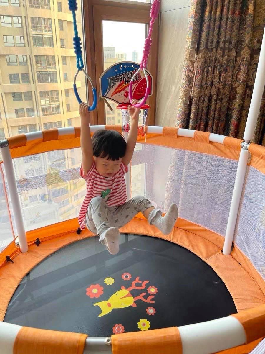 ￼Trampoline Hopkids sàn nhún, quây bóng, nhà bóng cho bé có xích đu, tay vịn kèm xà đơn bóng rổ vận động đường kính 1,5