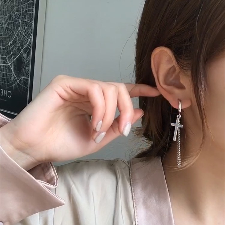 Bông tai chữ thập hiện đại cá tính 1 đôi