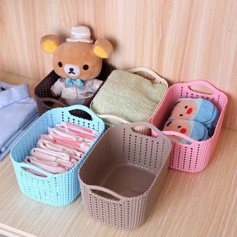 Rổ Nhựa Giả Đan Mây Có Quai Cầm Đựng Đồ Kute Màu Sắc Đa Dạng