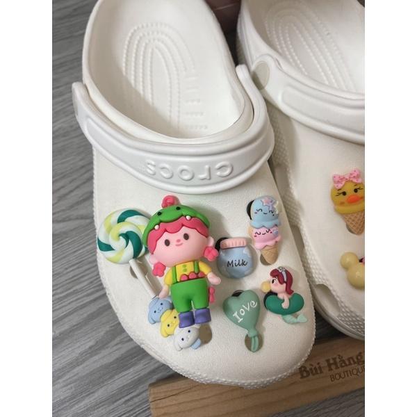 Dép cờ róc xuất xịn nhẹ tênh full charm tên