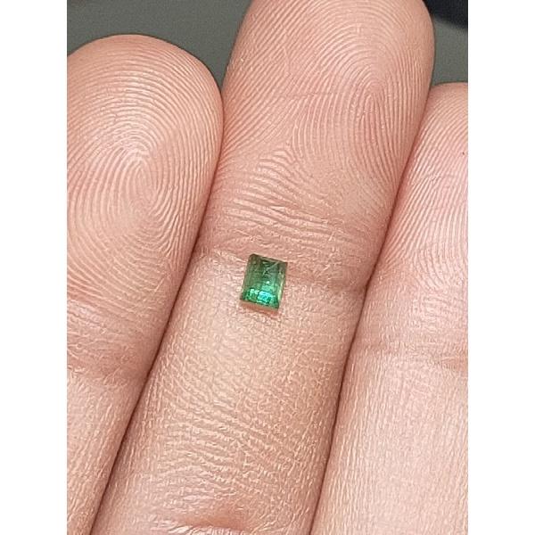 020 (6) L Hạt EMERALD LỤC BẢO yên bái (THIÊN NHIÊN)