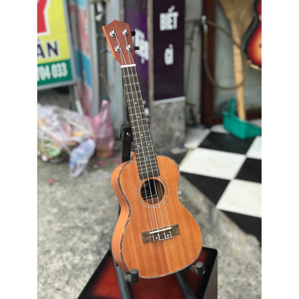 Ukulele gỗ nguyên tấm viền màu Uk500 và dây