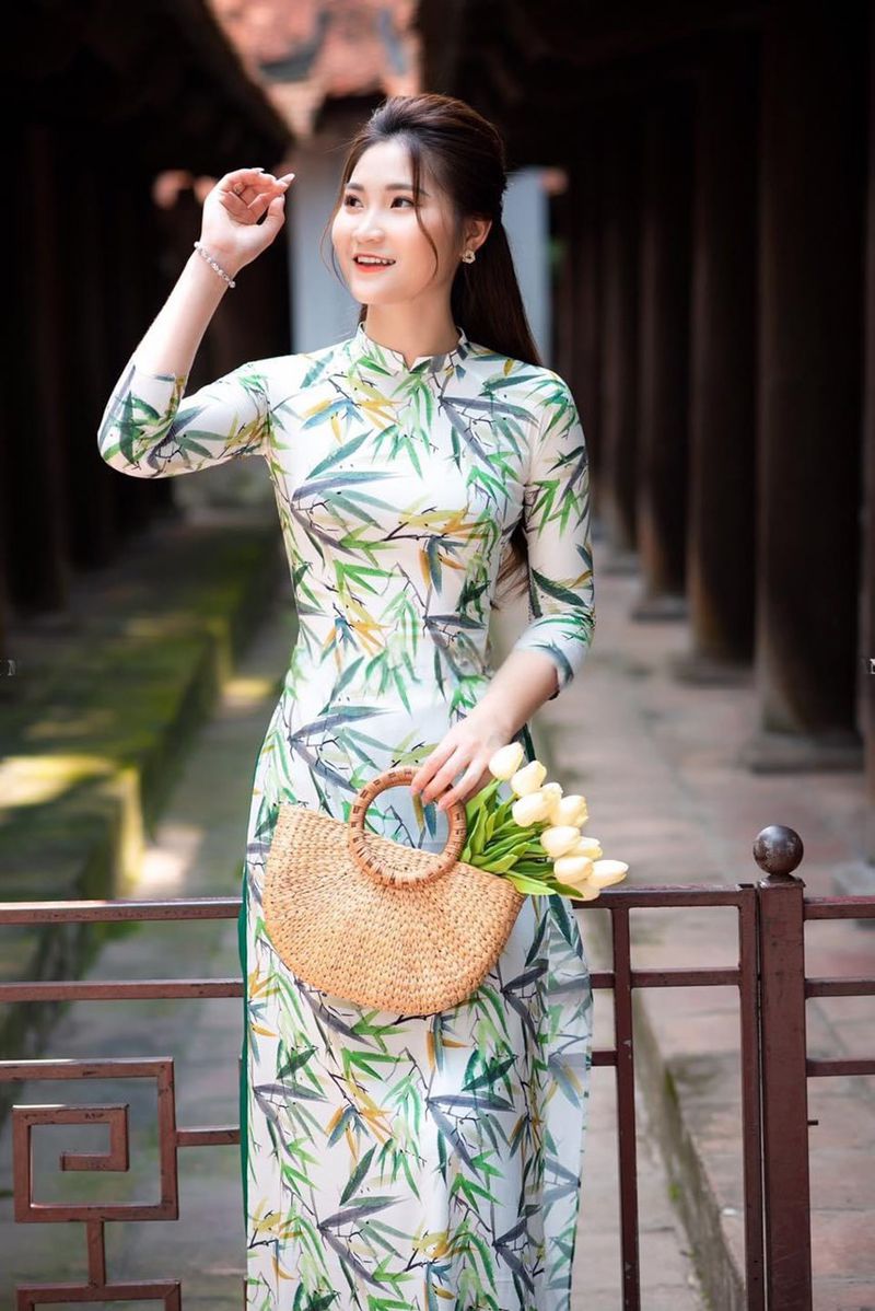 Set áo dài truyền thống tay dài họa tiết lá trúc