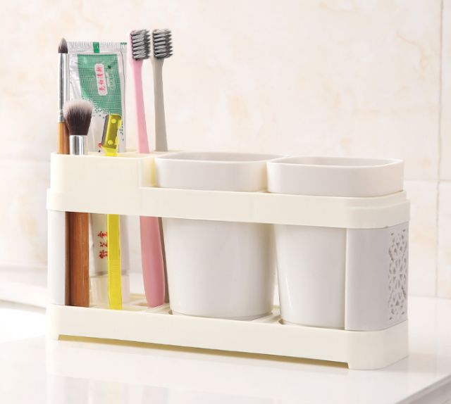 Kệ đựng 2 ly và bàn chải đánh răng để bàn
