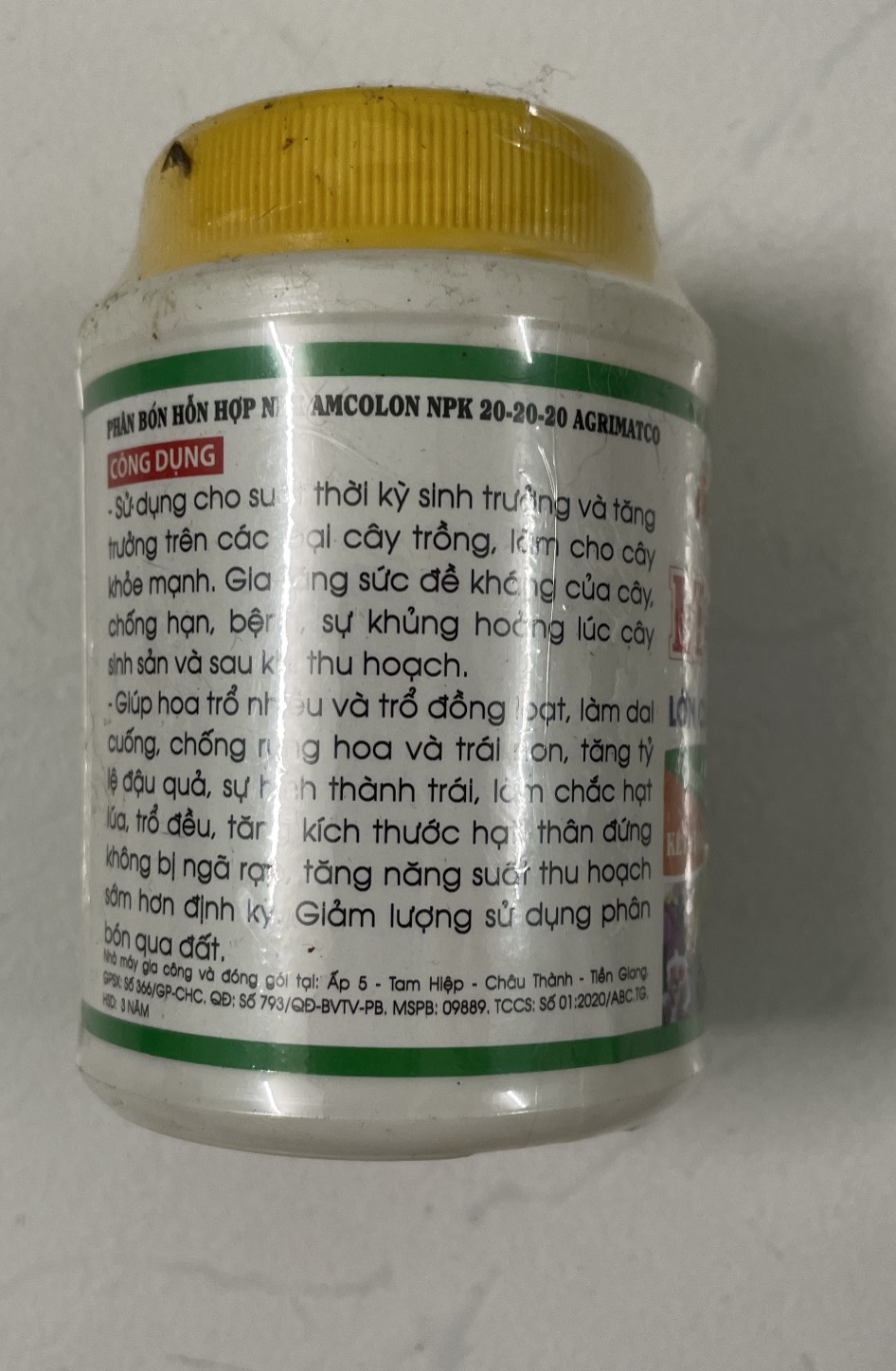 Phân Bón Lá NPK 20-20-20+TE giai đoạn dưỡng cây Lọ 100 Gram