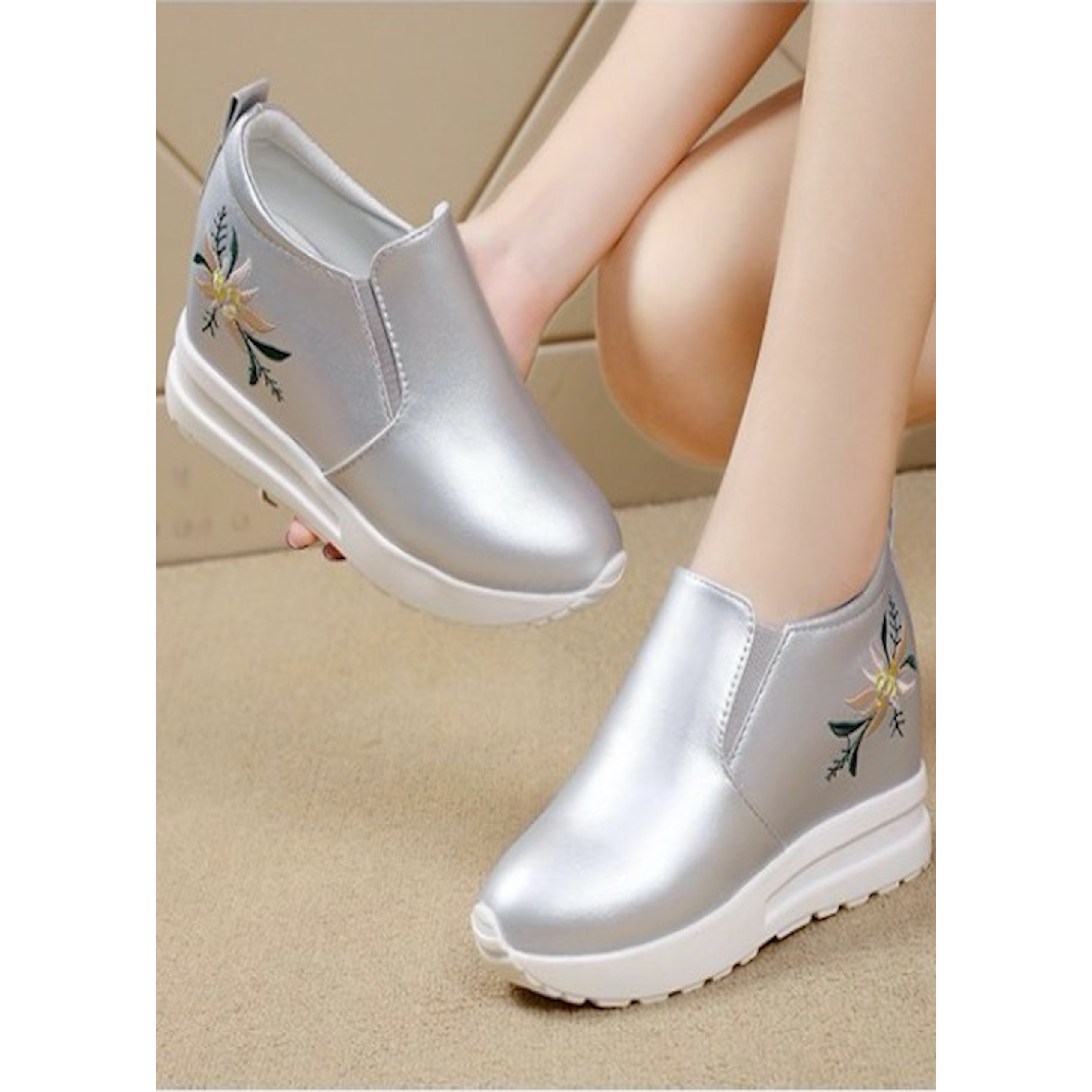 Giày slip on độn 7p da cao cấp siêu mềm siêu nhẹ SLO438922