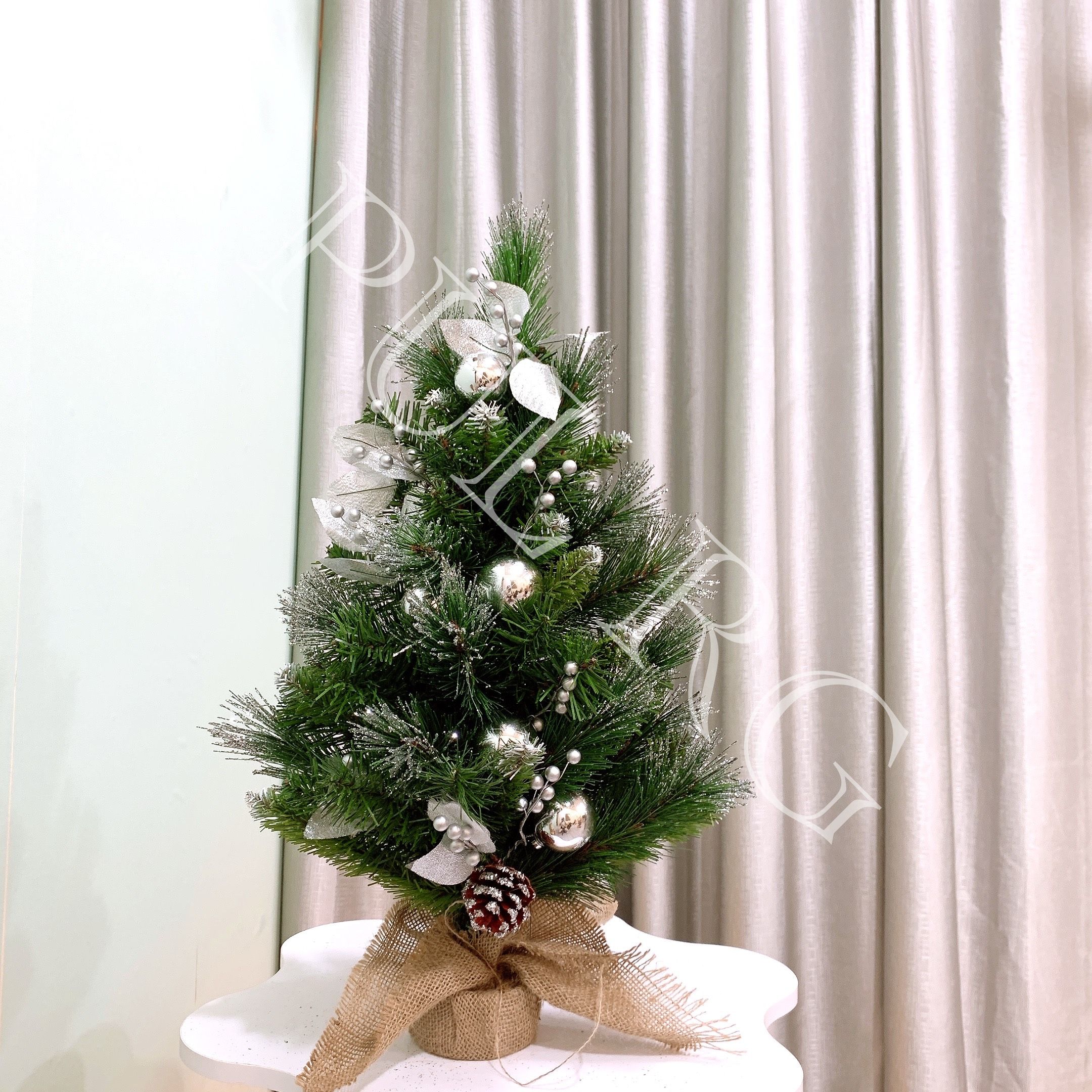 Cây thông noel mini để bàn 3 LOẠI LÁ LĂN KIM TUYẾN trang trí decor giáng sinh