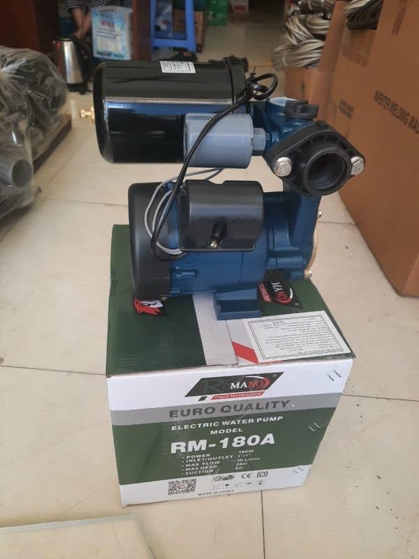 MÁY BƠM TĂNG ÁP 180W ROMANO RM180A- HÀNG CHÍNH HÃNG