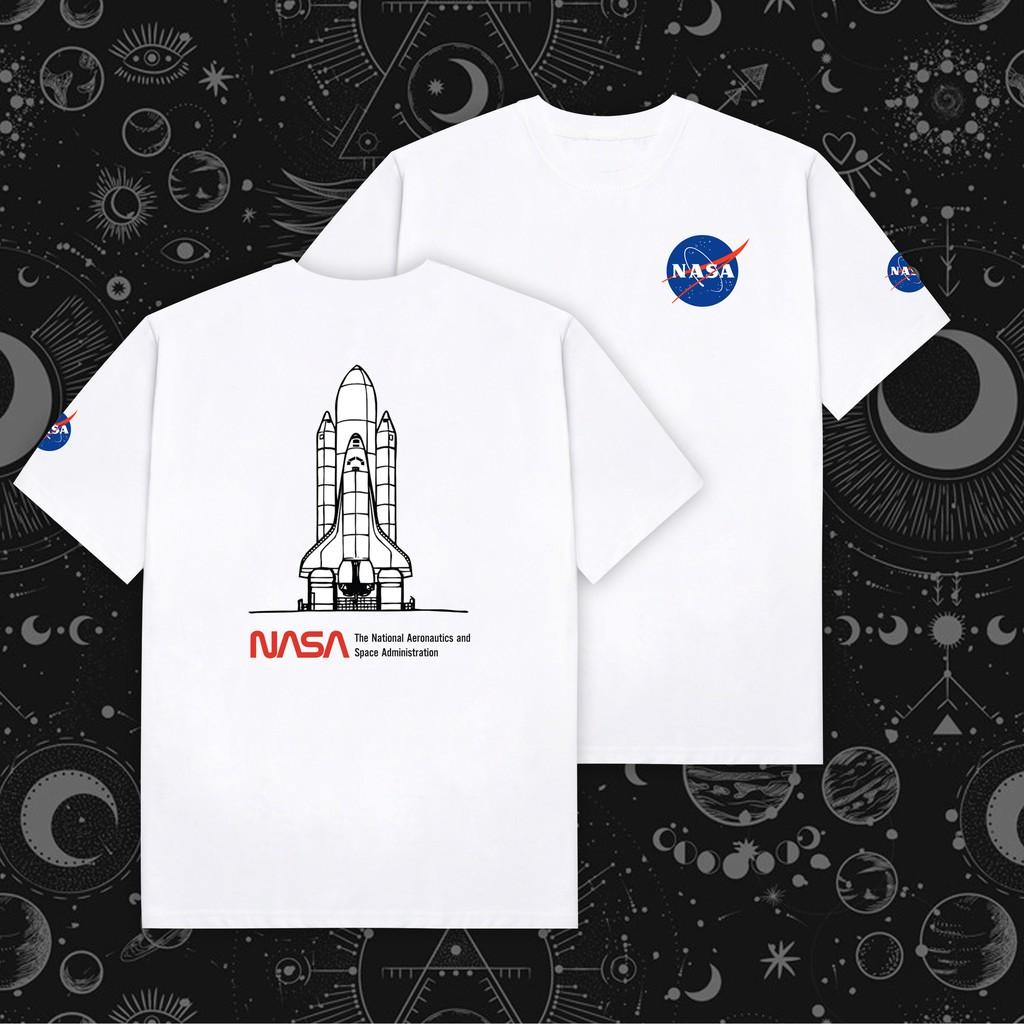 Áo thun NASA có in logo trên tay áo