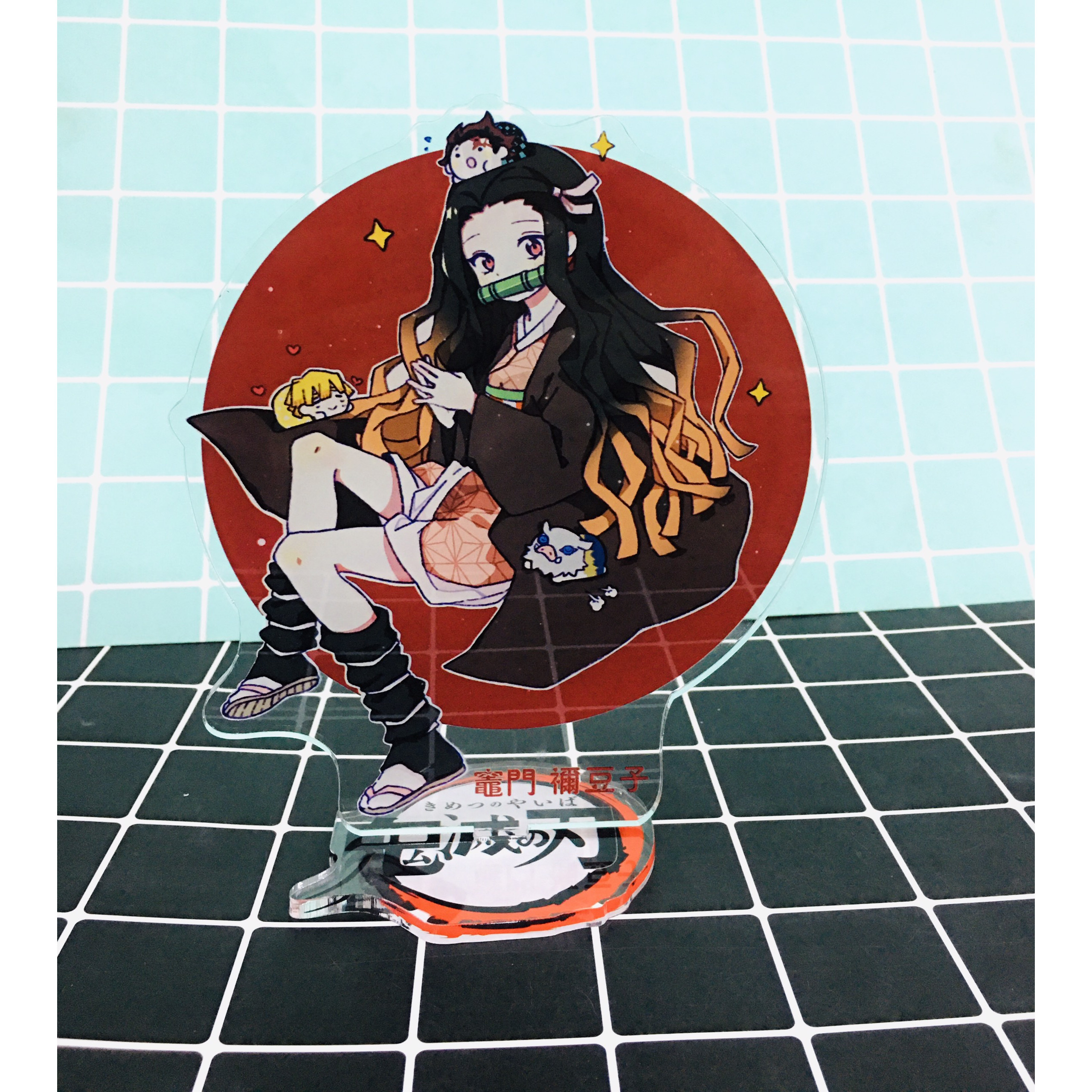 Standee tượng mica trong Kimetsu no Yaiba