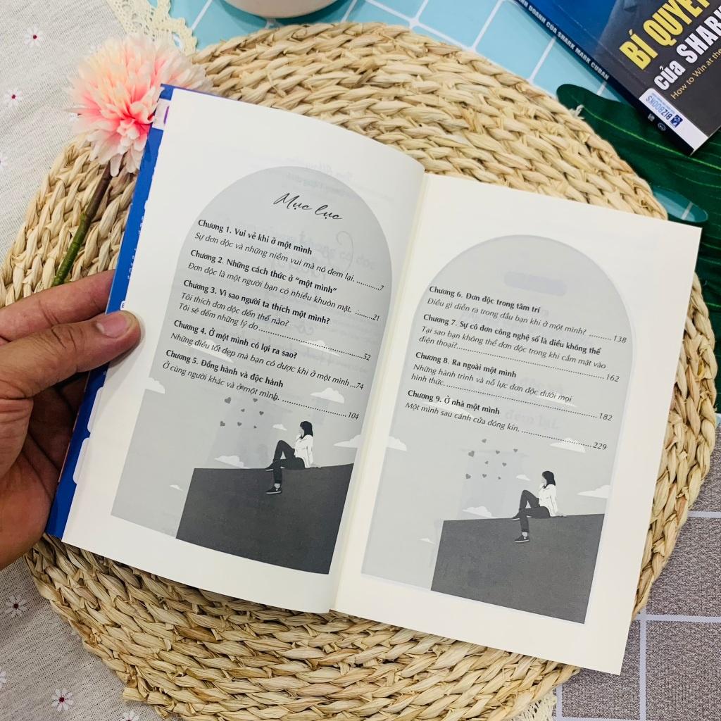 Cô Đơn Nhưng Không Cô Độc – Hạnh Phúc Luôn Bên Ta - Bản Quyền