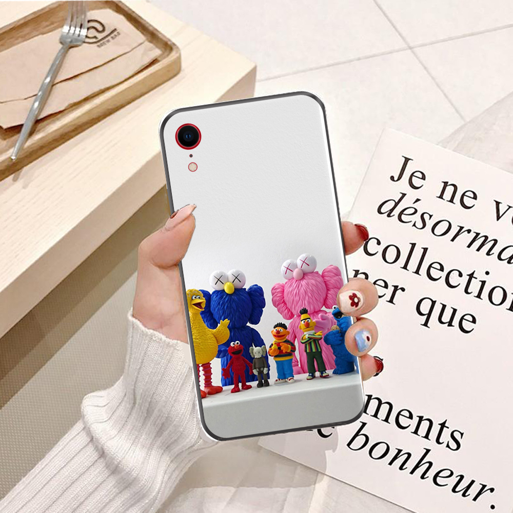 Ốp lưng điện thoại iPhone XR viền silicon dẻo TPU  hình Gấu KAW - Hàng chính hãng