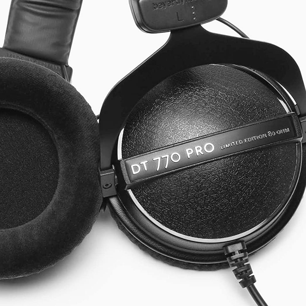 Tai nghe chụp tai Beyerdynamic DT770 Pro Black Edition - Hàng nhập khẩu