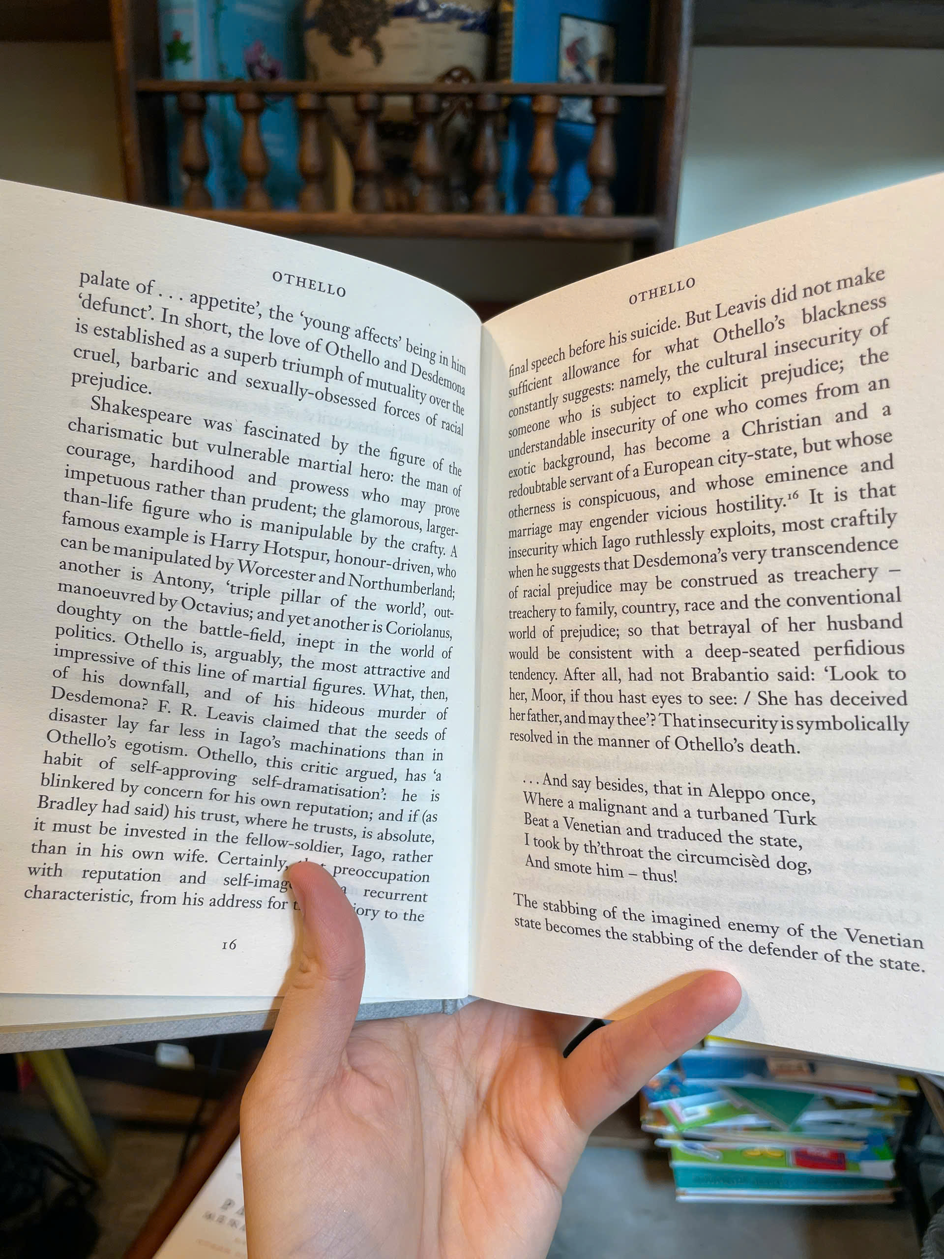 Sách - Othello by William Shakespeare | Classic Plays / Drama / Literature / Ngoại văn Nhập khẩu