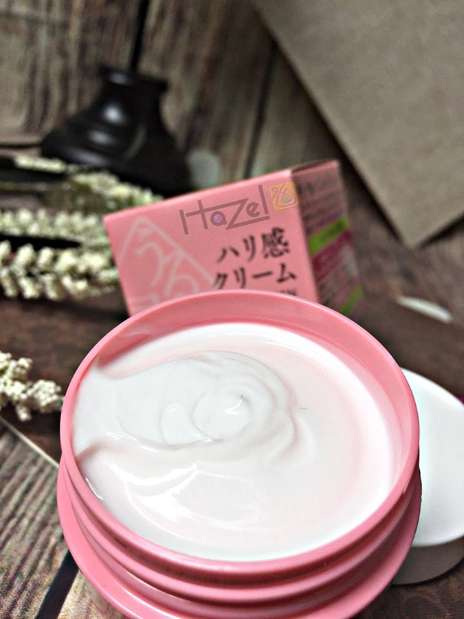 Kem dưỡng da ngăn ngừa lão hóa Naris Uruoi Collagen Moisturizing Cream Nhật Bản 48g + Móc khóa