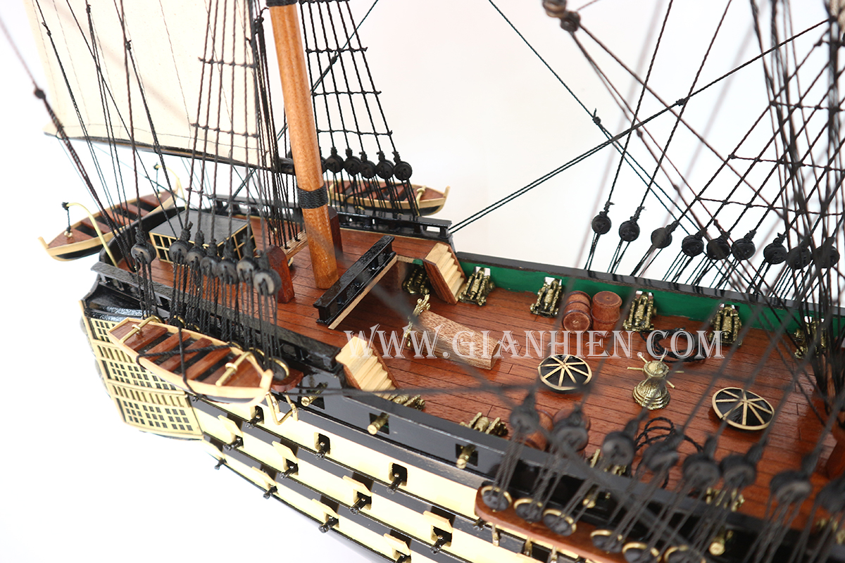 Mô hình Thuyền Cổ LÊ QUÝ ĐÔN