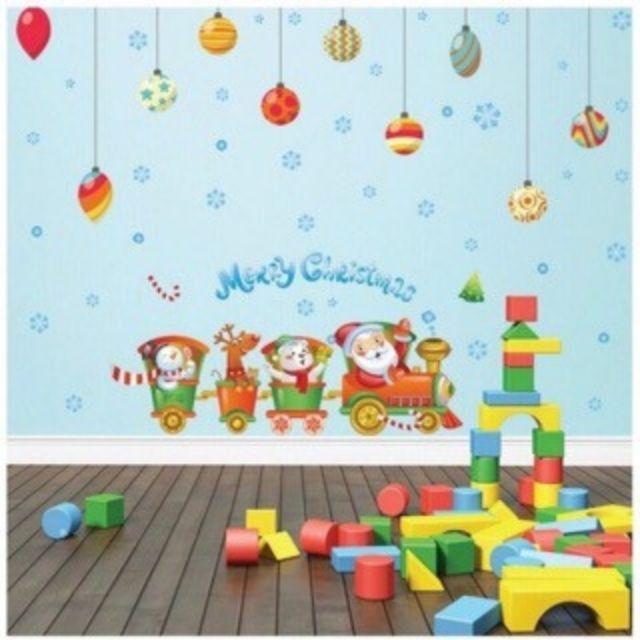Decal dán tường trang trí Giáng sinh Ông Già Noel và những người bạn