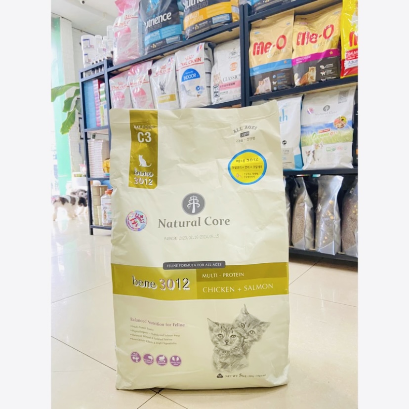 hạt hữu cơ cho mèo mọi lứa tuổi Natural Core (5kg)