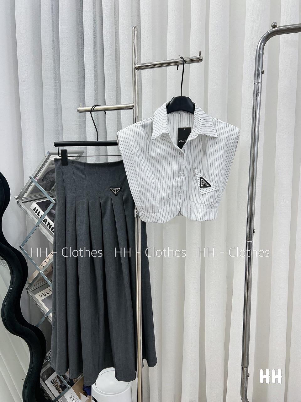 SET ĐI CHƠI, SET 2 MÓN ÁO SƠ MI KIỂU TAY CÁNH DƠI PHỐI CHÂN VÁY XẾP LY CỰC XINH IU