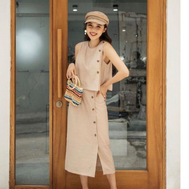 Set áo nude + chân váy from A xẻ nút