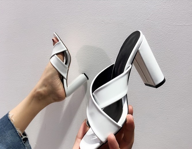 Guốc cao gót chữ X 8phân da bóng cute THG14