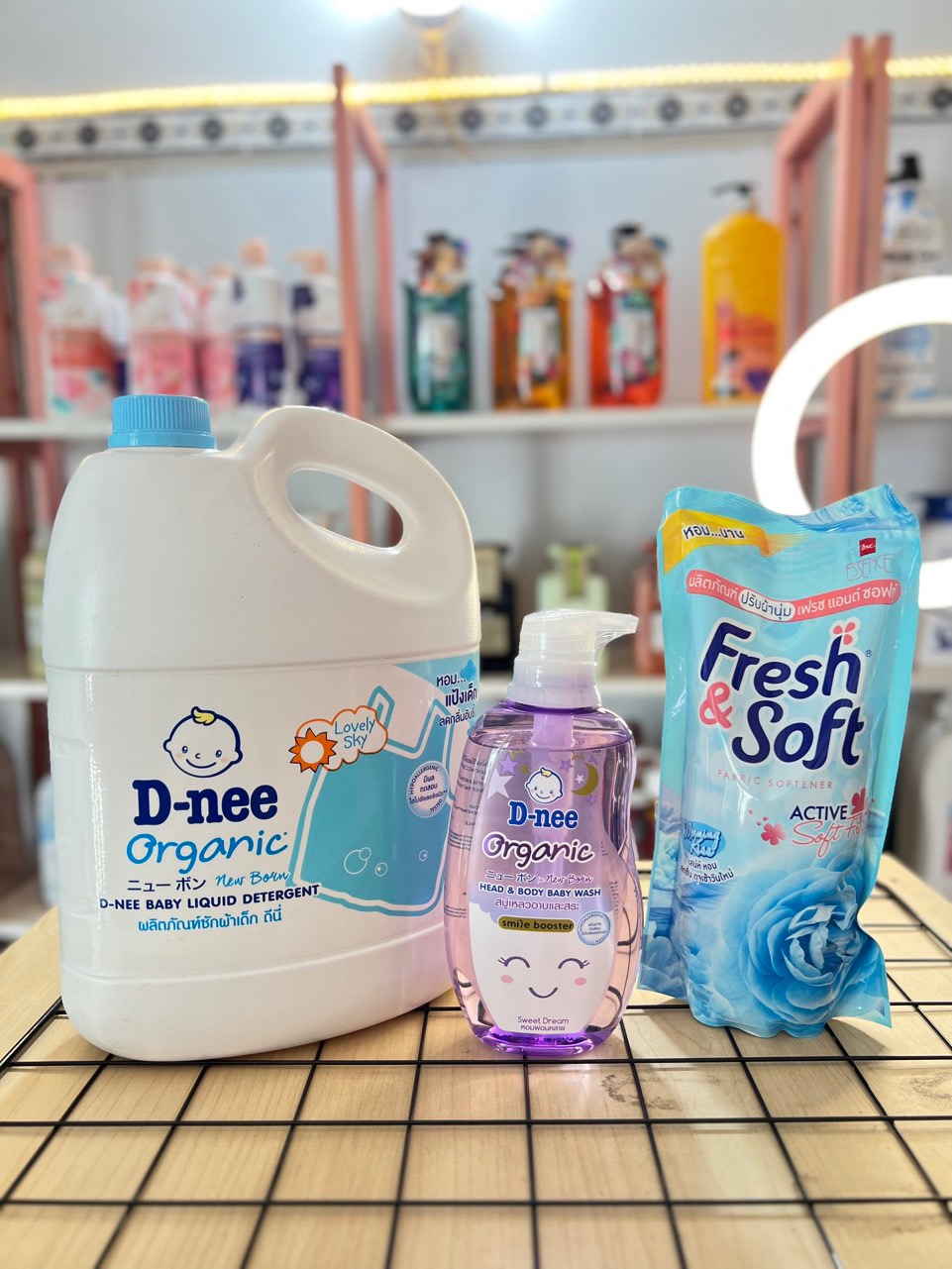 Combo gồm Giặt D-nee-tắm gội Dnee-nước xả Fresh Soft Thái Lan