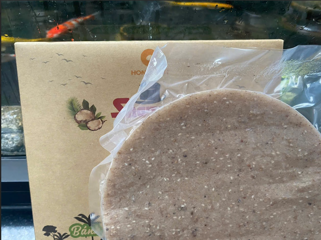 Thùng Bánh tráng nước dừa hình tròn hộp 500g (Bánh tráng nướng mè nước cốt dừa đặc sản Bình Định khoảng 12-14 cái)