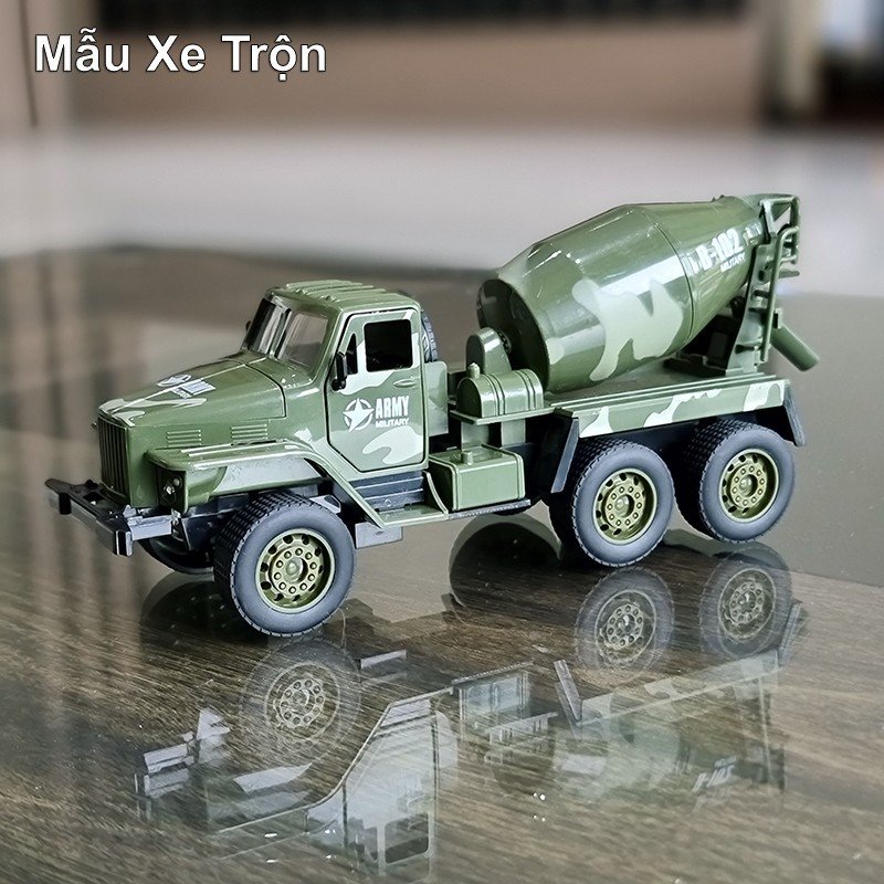 Mô Hình Xe Quân Sự Vận Tải. Đồ Chơi Mô Hình Xe Quân Đội Có Nhạc. Có Đèn. Có Bánh Đà