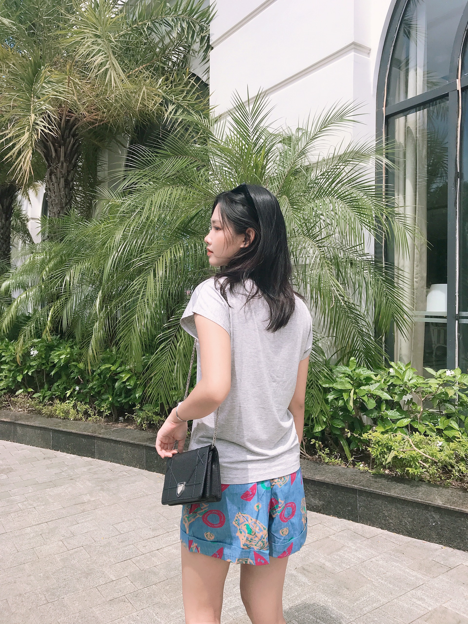 Áo thun dạo phố Xám nhạt