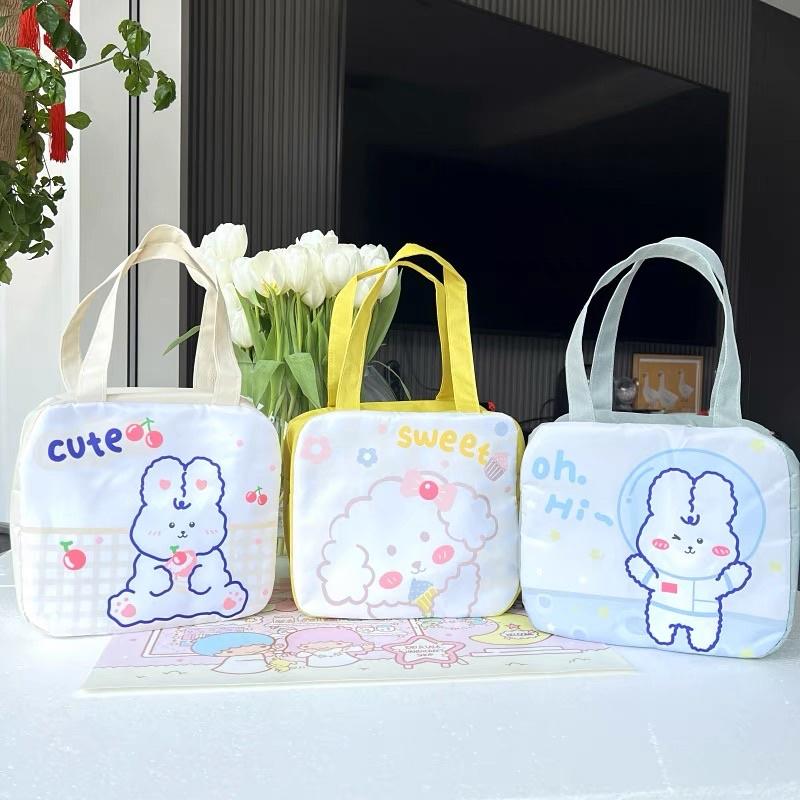 Túi đựng cơm cute - Túi giữ nhiệt hộp đựng cơm trưa văn phòng đi làm, đi học hoạ tiết HOẠT HÌNH có quai xách tiện dụng