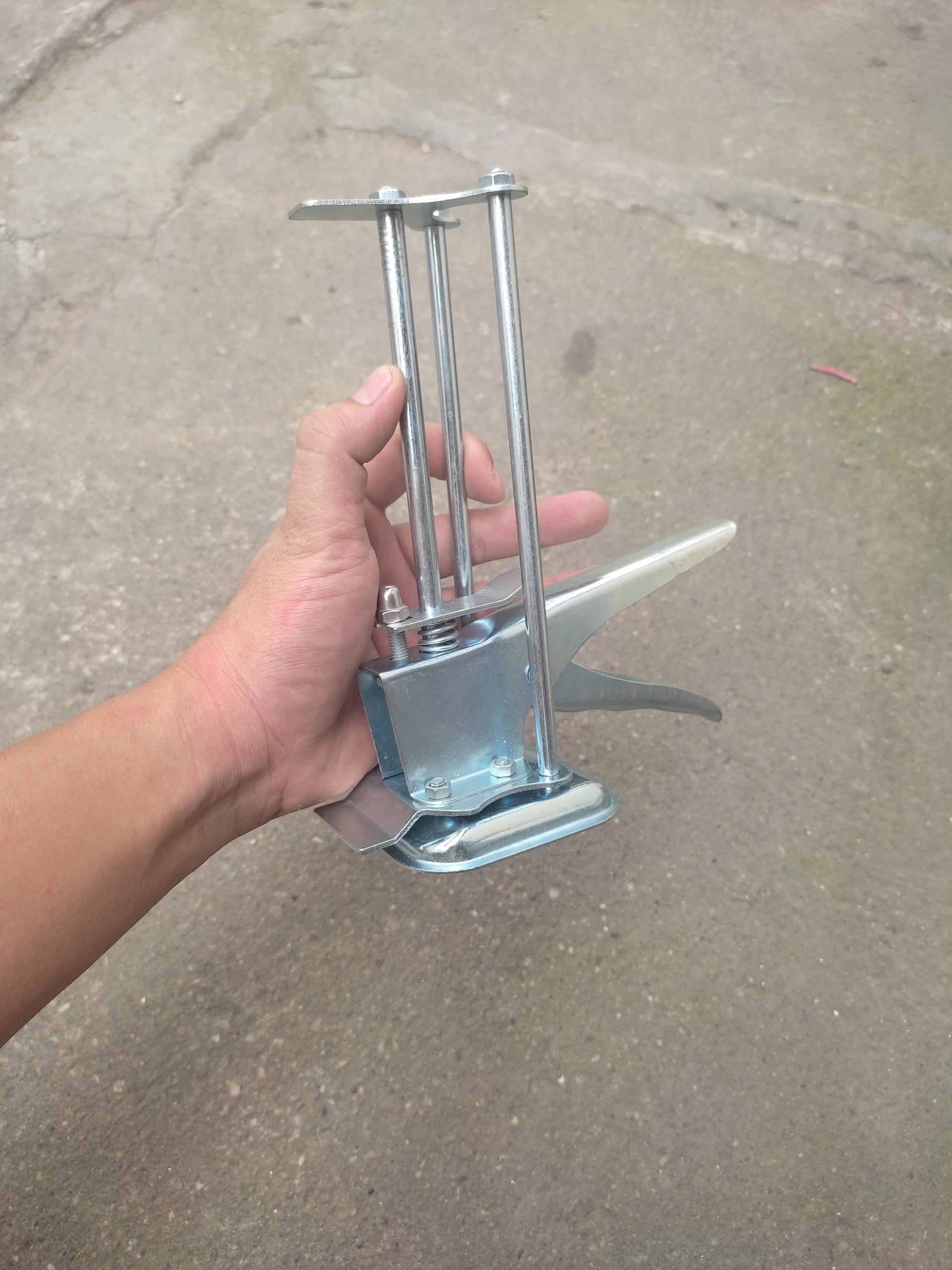 Combo 10 kích kê gạch chân tường - con đội ốp gạch - màu ngẫu nhiên