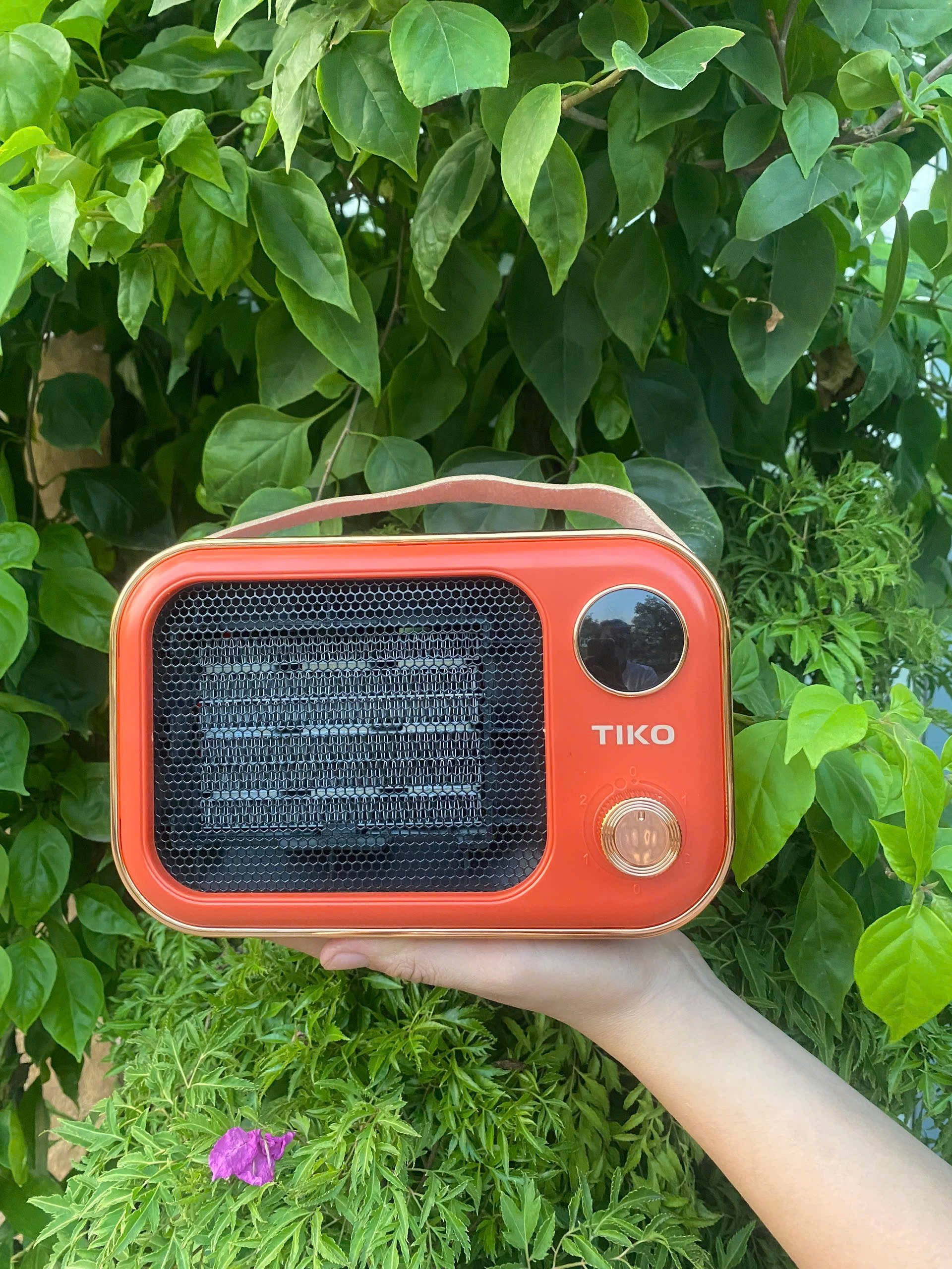 Máy Sưởi Gốm TIKO TK850 Để Bàn Làm Nóng Nhanh, Không Gây Khô, Sưởi Ấm Phòng Ngủ Phòng Khách hàng nhập khẩu