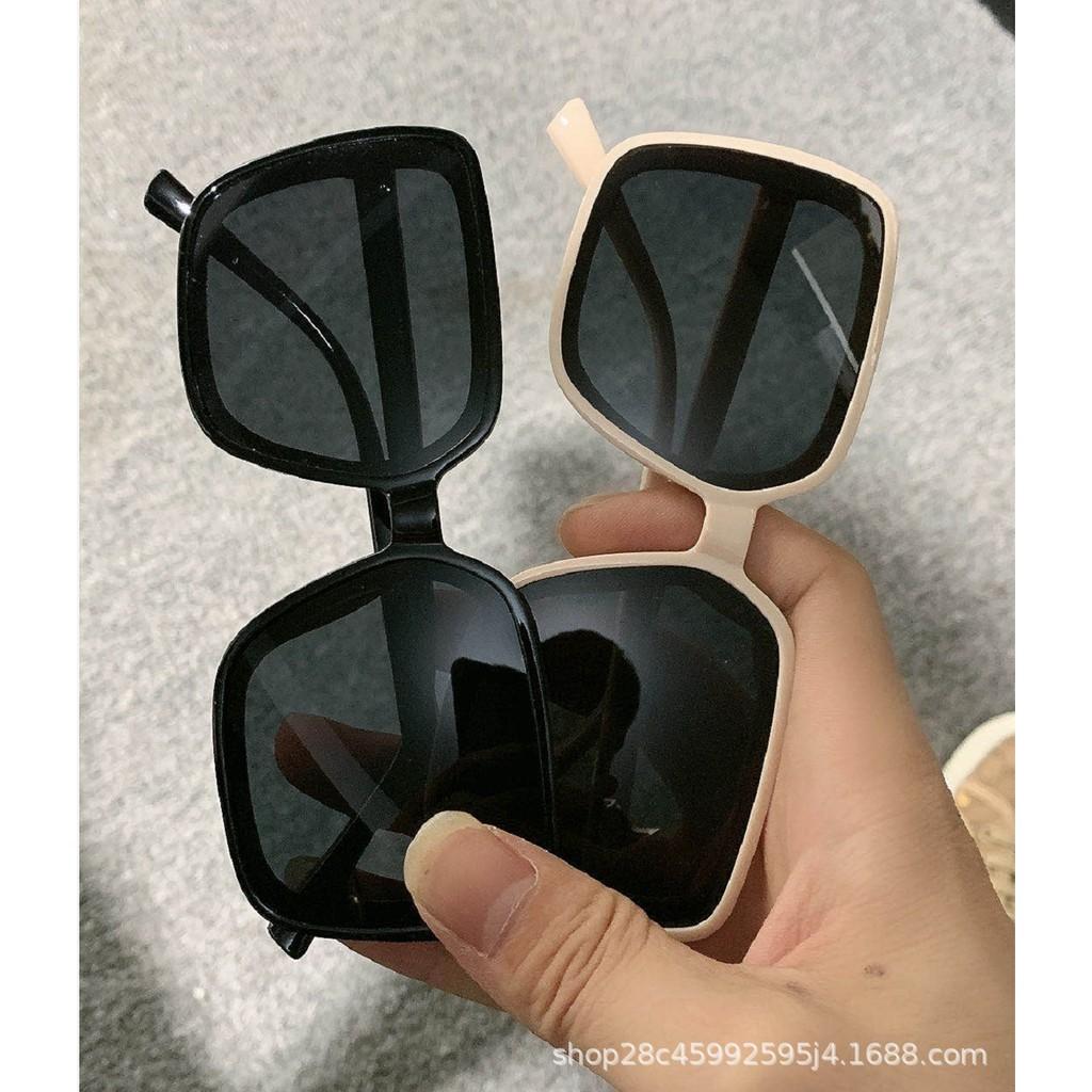Kính mát nam nữ thời trang cao cấp chống tia UV mẫu mới nhấtKính mát thời trang siêu xinh