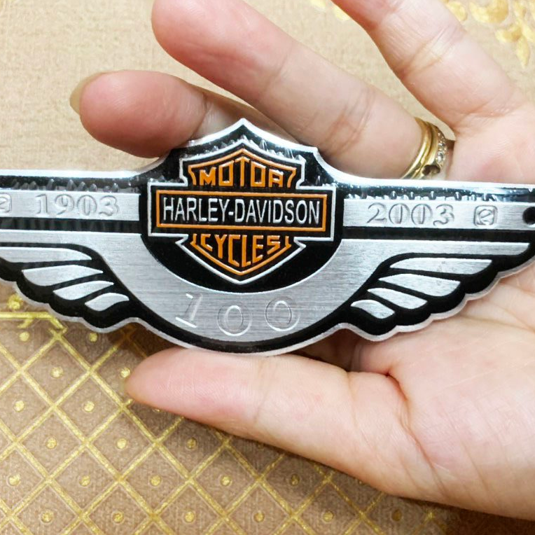 Tem Nhôm dài trắng dán xe Harley Davidson cao cấp (12cmx4,5cm)