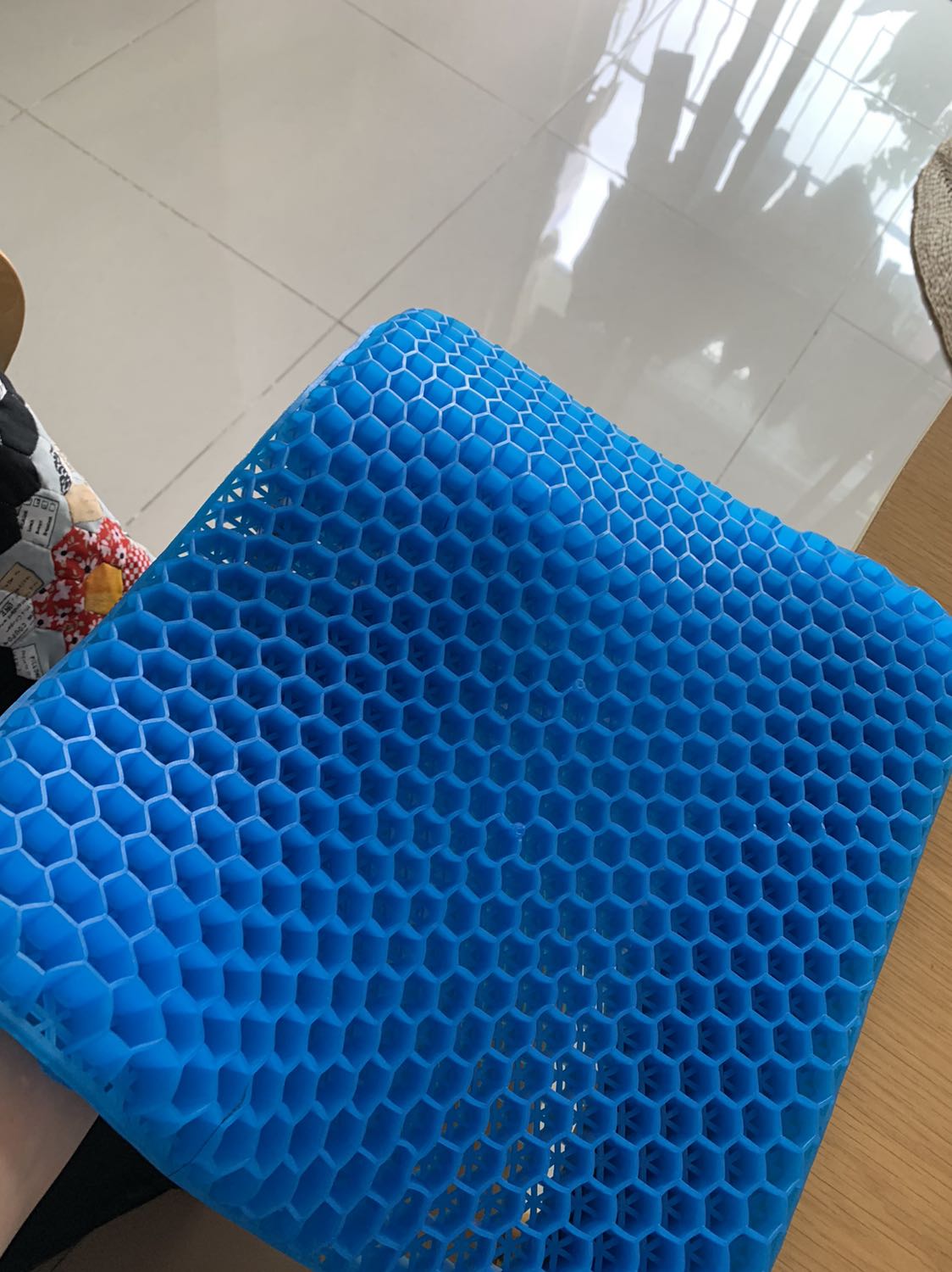 Đệm Ngồi 3D Silicon 2 Lớp Tổ Ong Lót Ghế Thoáng Khí Chống Đau Mỏi Lưng Amalife