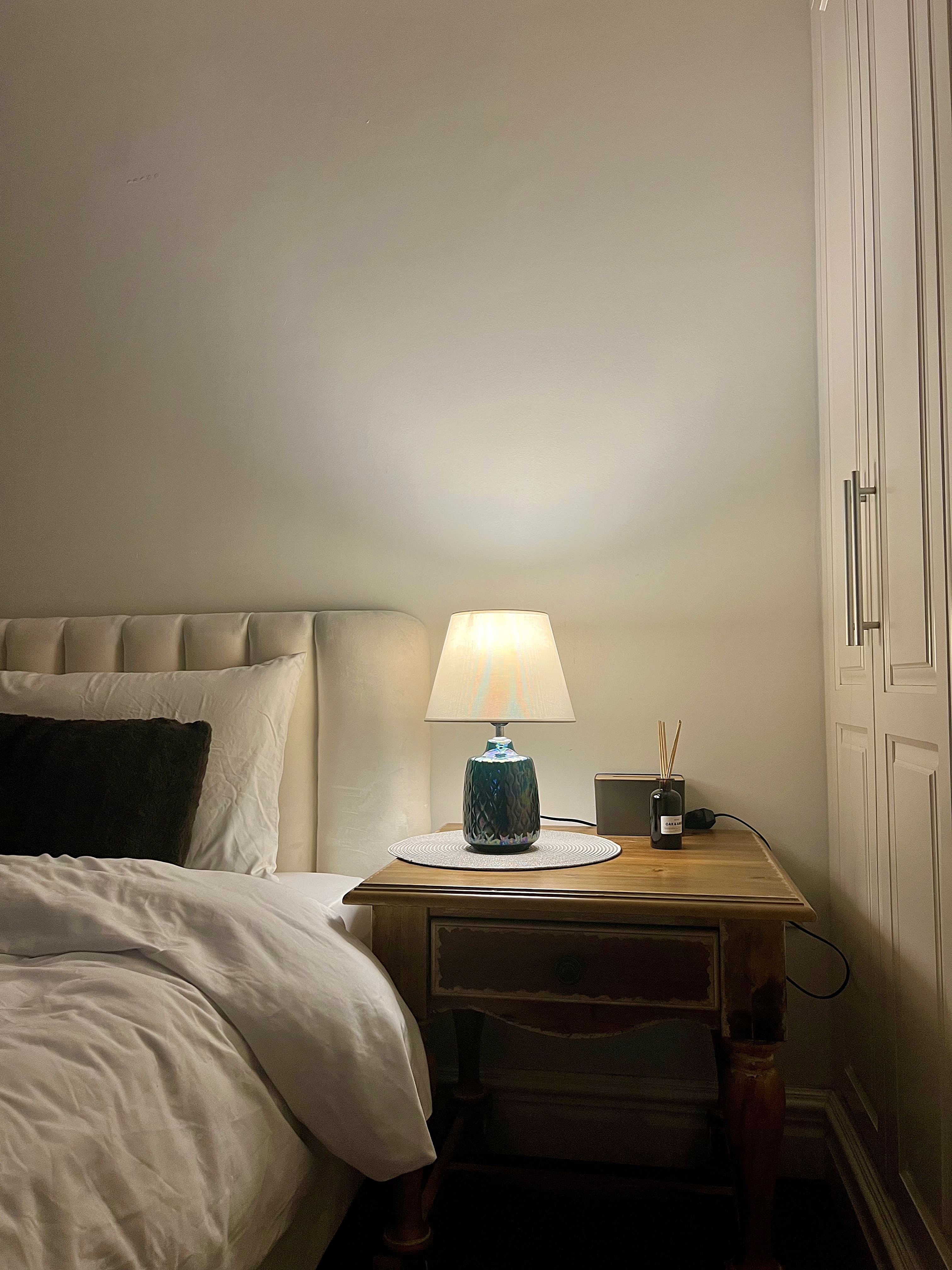 [HOT NEW] Đèn bàn đèn ngủ gốm sứ thủ công cao cấp màu xanh phủ bóng ngọc trai sang trọng DBG023