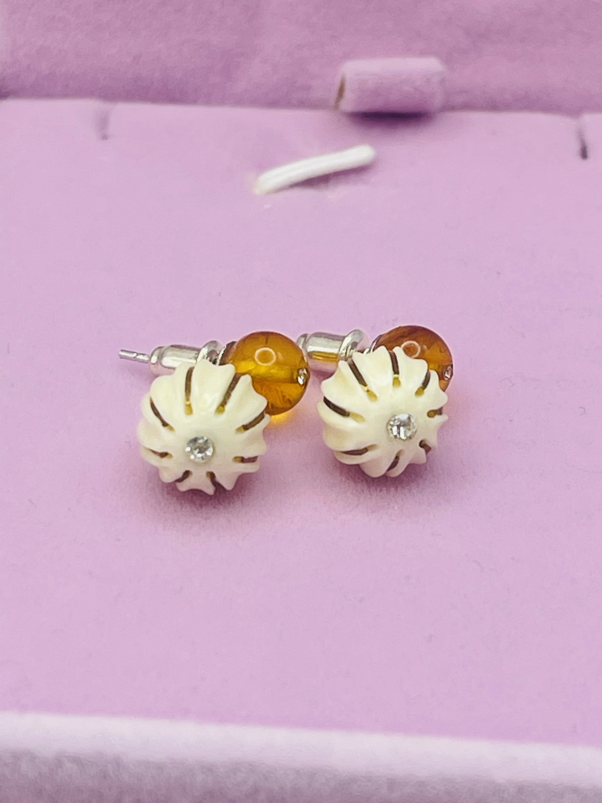 Hoa tai Bạc 925 xi Kim phối Ngờ và Hổ Phách