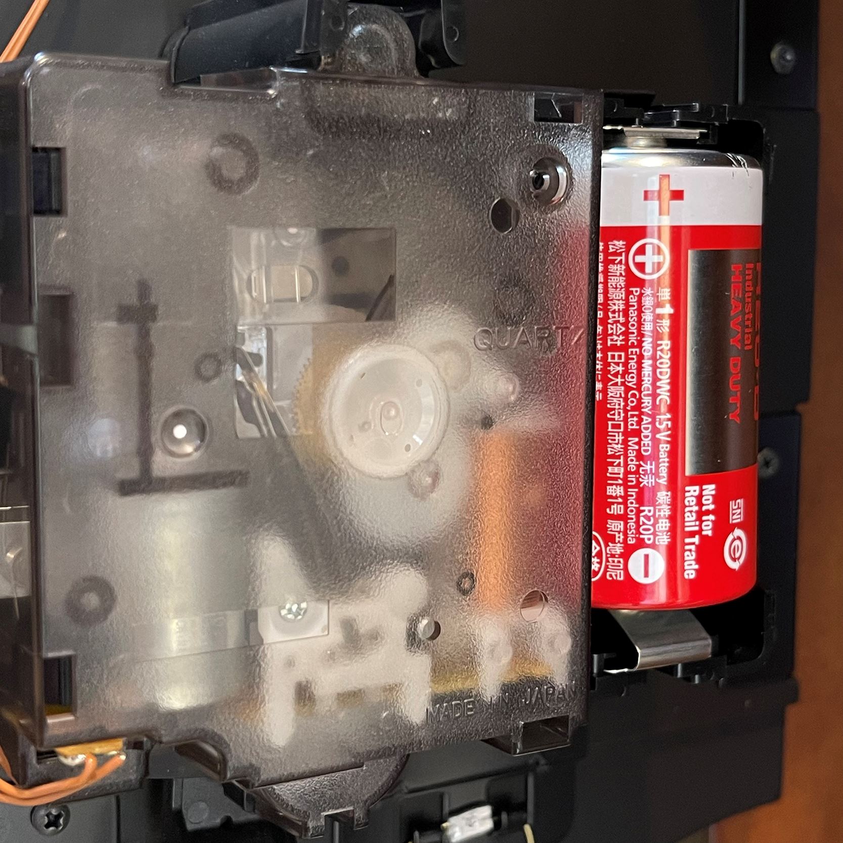 Đồng hồ Rhythm 4MJ742RH06 – KT 29.8 x 99.7 x 14.4cm . Dùng PIN. Made In Japan- Gong.