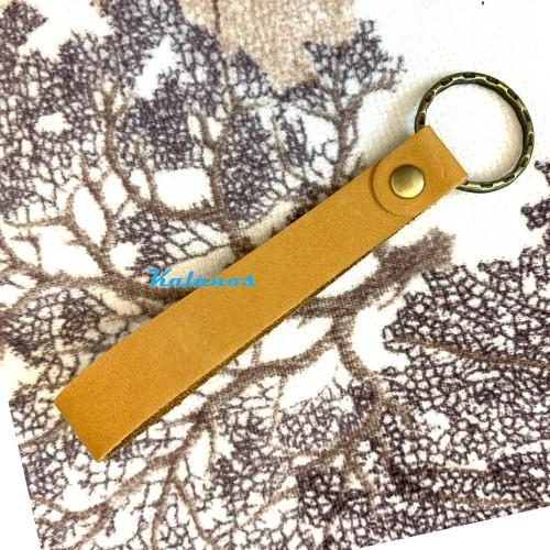 Móc khóa da bò cao cấp độc đáo sành điệu màu vàng bò Kalanos KMKN100-Bo, Móc khóa da bò xịn đơn giản thời trang