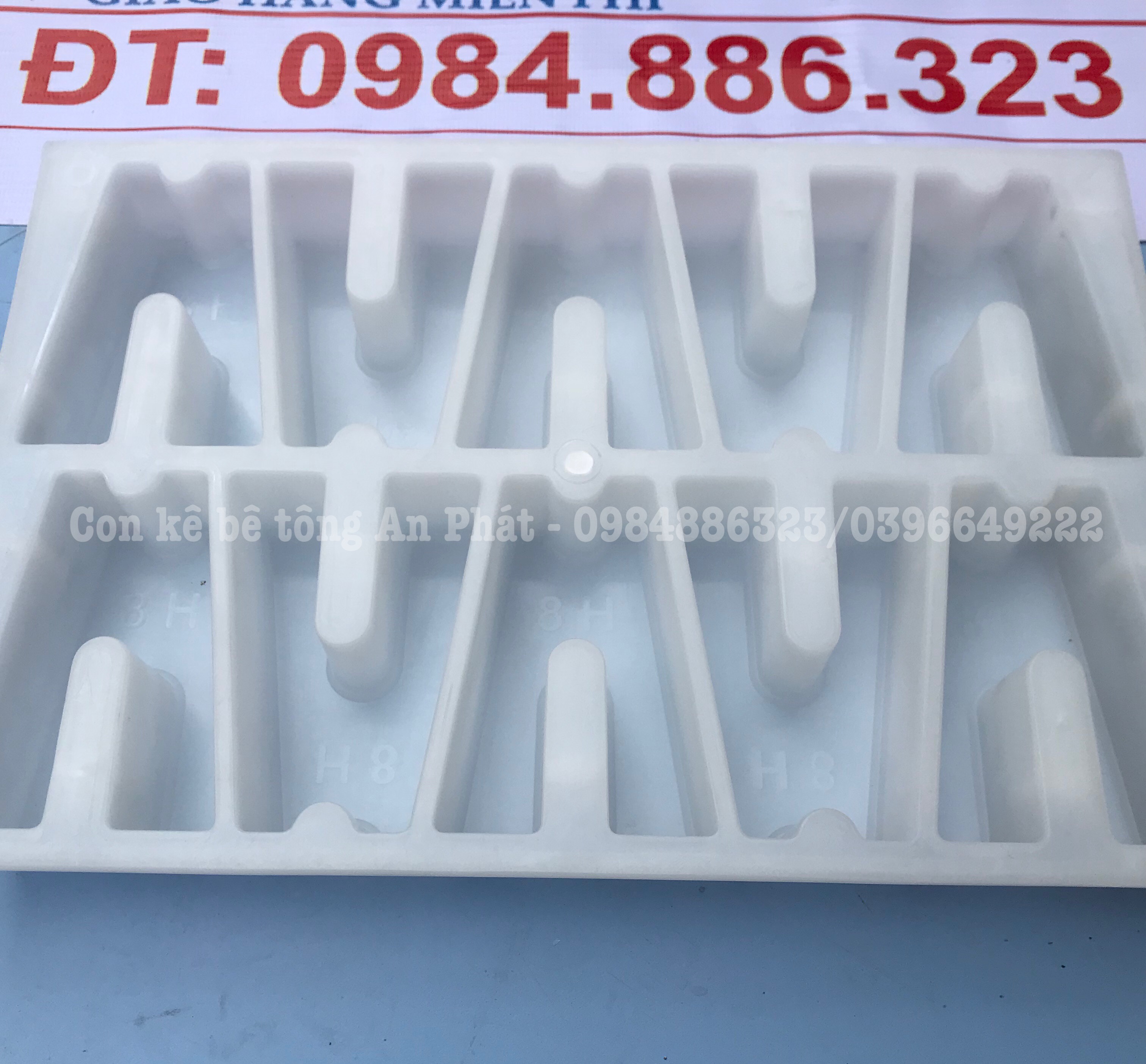 Khuôn nhựa đúc con kê bê tông H8(80mm) dùng cho thép sàn lớp trên siêu bền chất lượng tái sử dụng nhiều lần