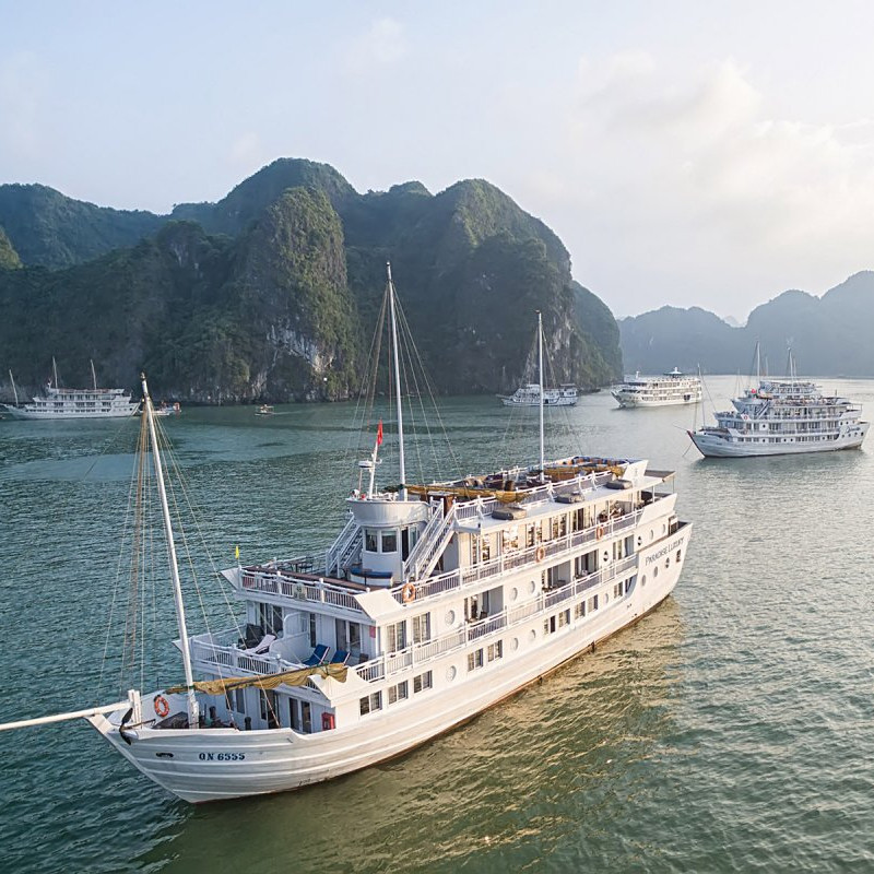 Du Thuyền 5 Sao Paradise Sails, Hạng Phòng Deluxe Balcony