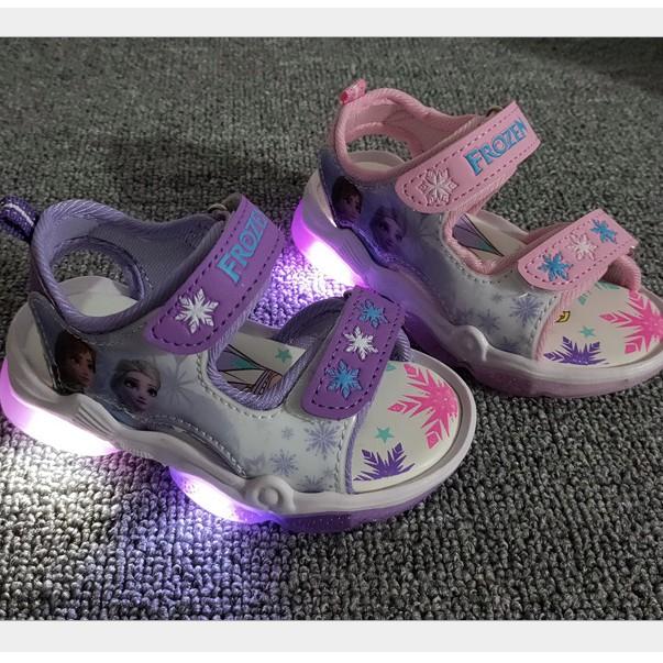 Giày sandal Elsa, Hello Kitty, Mickey bé gái có đèn led từ 1 - 7 tuổi