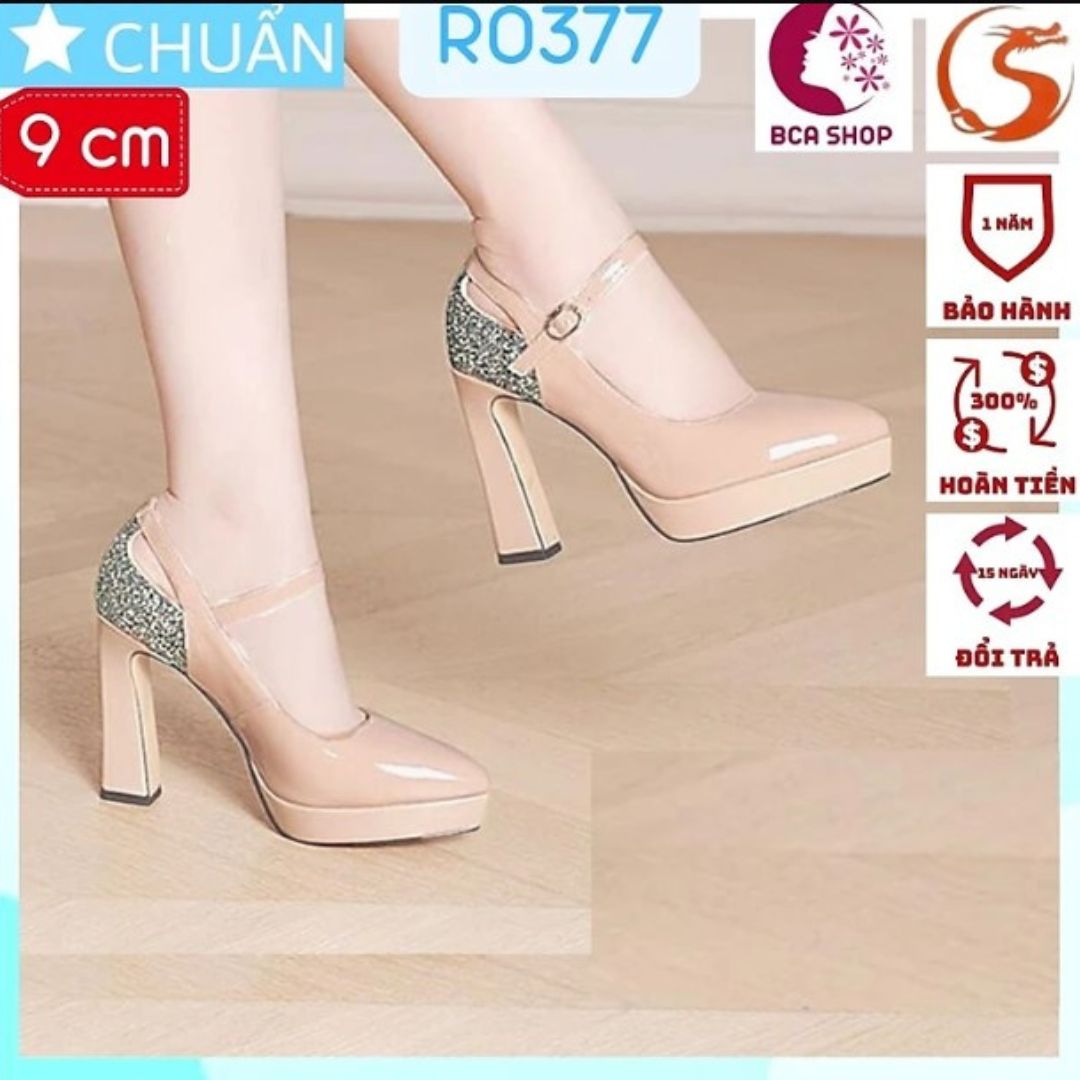 Giày cao gót nữ màu da 9p RO377 ROSATA tại BCASHOP đế đúp, phần gót sau đính kim tuyến lấp lánh sang trọng và đẳng cấp