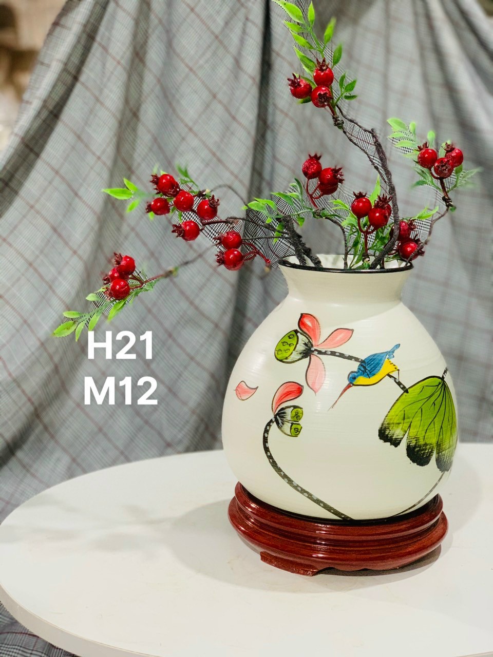 Bình vẽ tay gốm sứ truyền thống  H21.