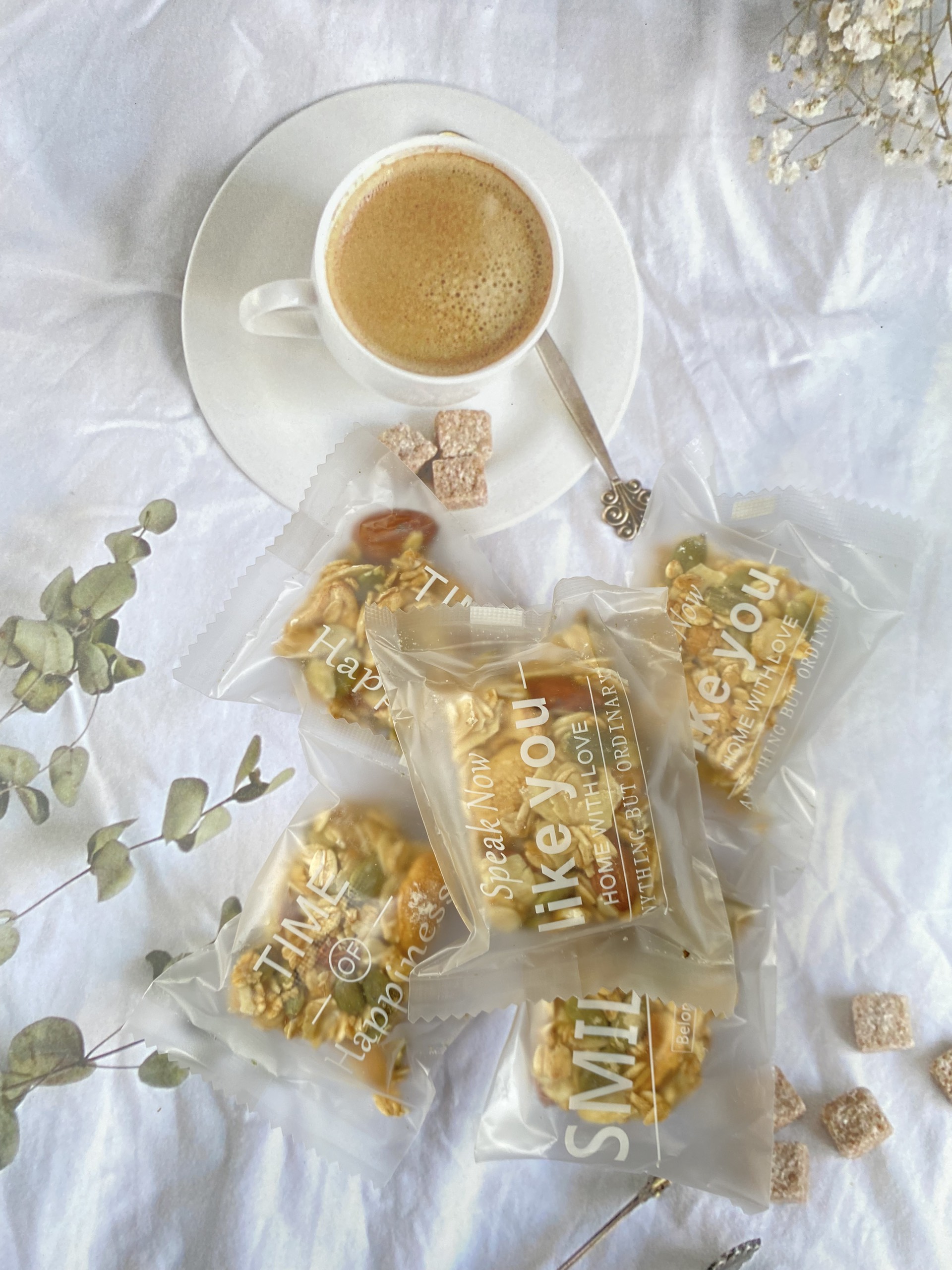 Thanh Granola bar siêu hạt - 100% vị ngọt hoàn toàn từ mật ong và đa dạng các loại hạt dinh dưỡng nhà HOLINUT