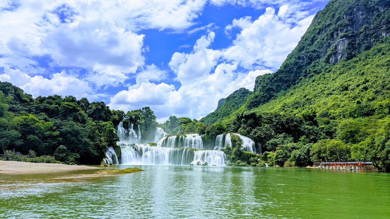 Tour Du lịch Đông Bắc 5N4D (LT6): Hà Nội - Hà Giang - Đồng Văn - Cao Bằng - Thác Bản Giốc - Bắc Kạn - Hồ Ba Bể, Khởi hành Thứ 4