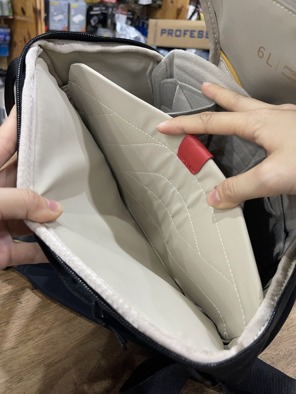Túi máy ảnh PGYTECH OneGo Shoulder Bag 6L - Hàng chính hãng