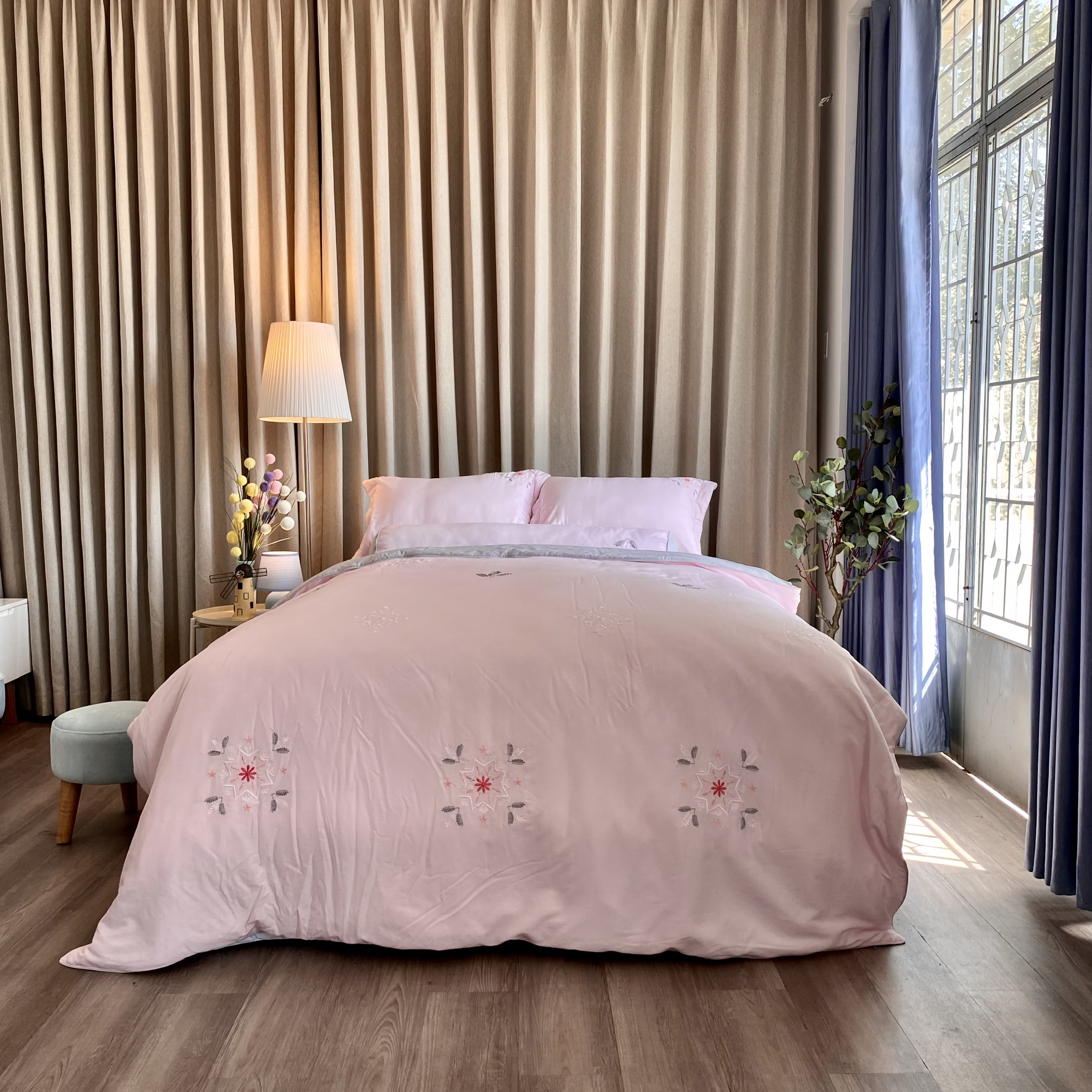 Chăn bốn mùa Hàn Quốc K-Bedding by Everon MicroTencel Hồng phối Xám KMTS101 200*220cm